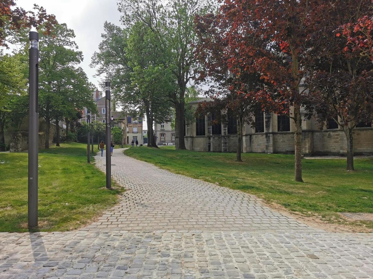Elegance & Confort - Appart Pres Caves Au Coeur De Reims Bagian luar foto